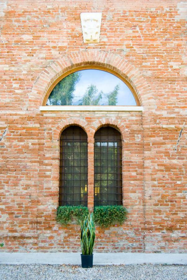 All'Albaro Agriturismo Salizzole Kültér fotó