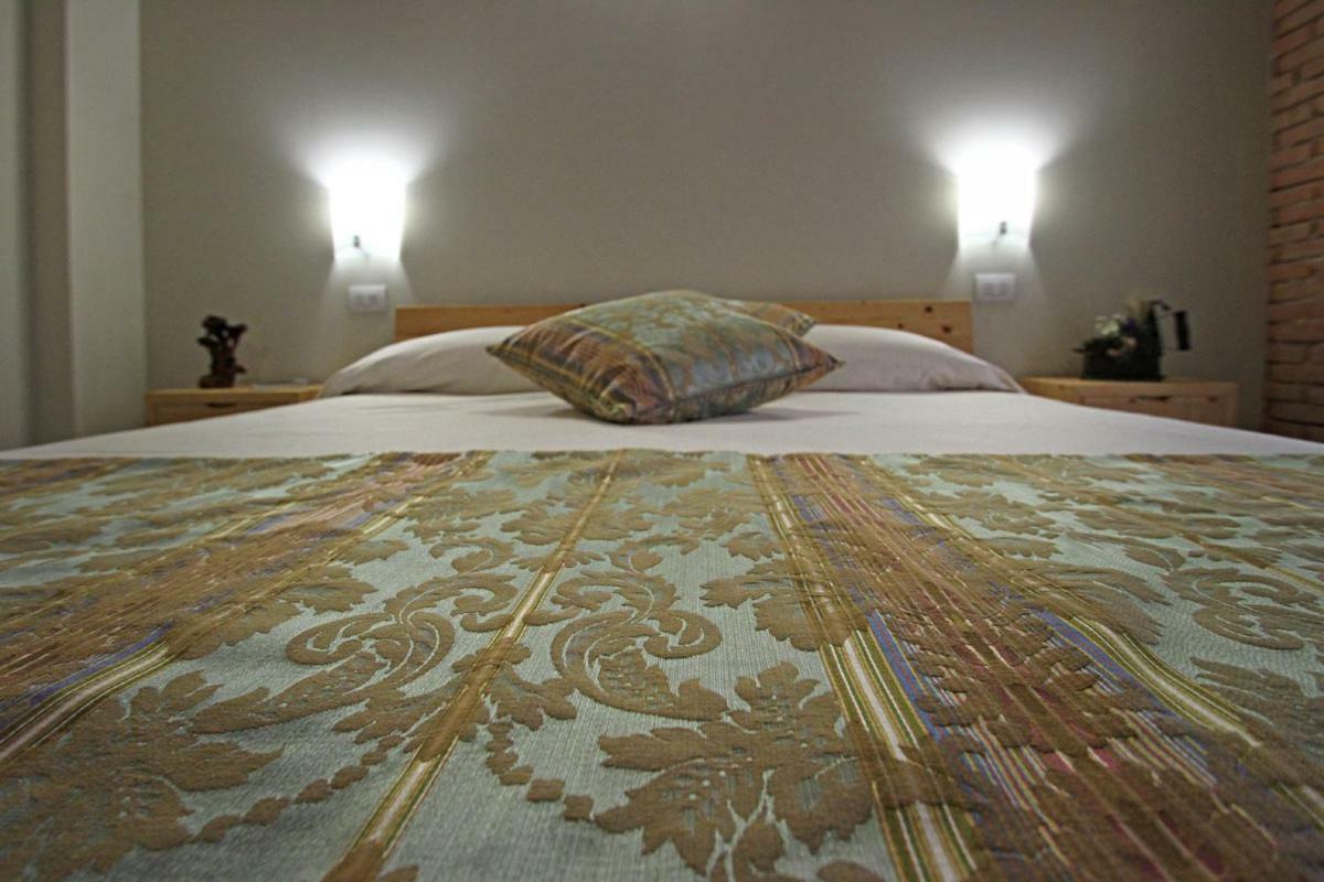 All'Albaro Agriturismo Salizzole Kültér fotó
