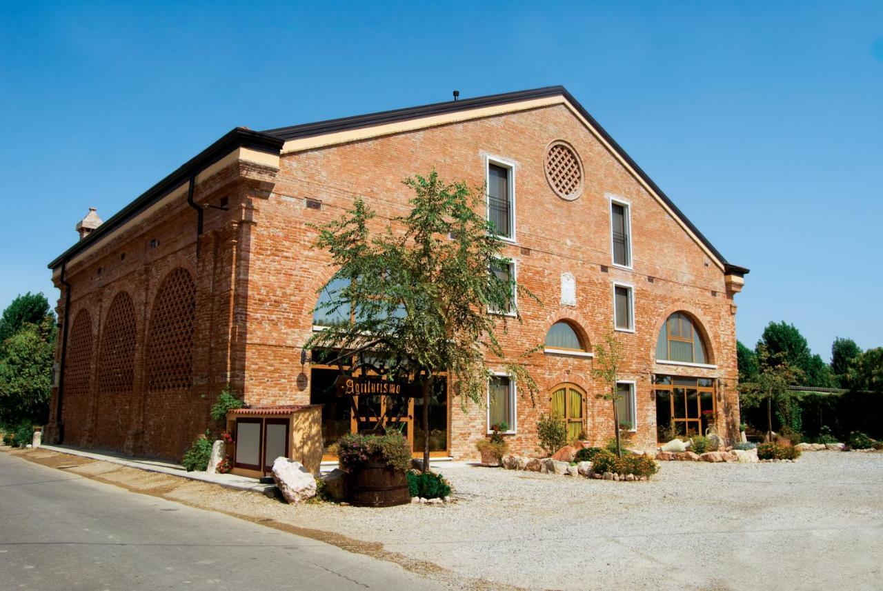 All'Albaro Agriturismo Salizzole Kültér fotó